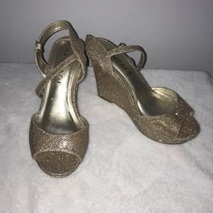 Glam gold wedge heels size 6